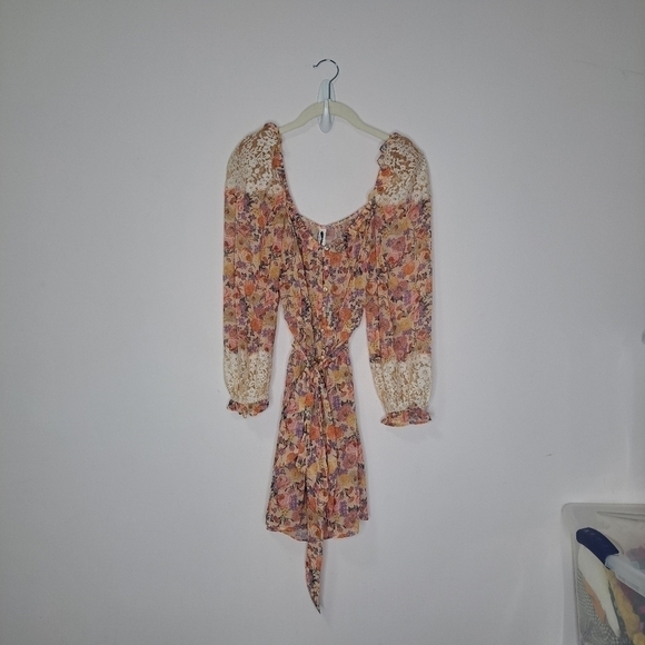 For love and lemons Gardenia floral robe dress pink small NWT - Picture 5 of 11